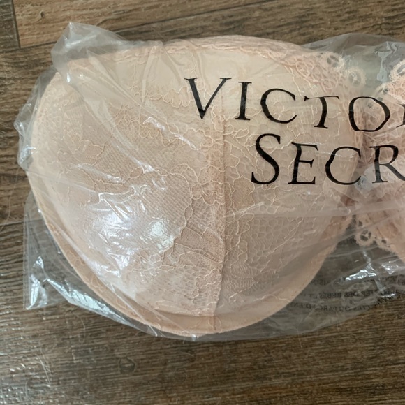 Victoria Secret’s Push-Up Bra - Picture 3 of 3
